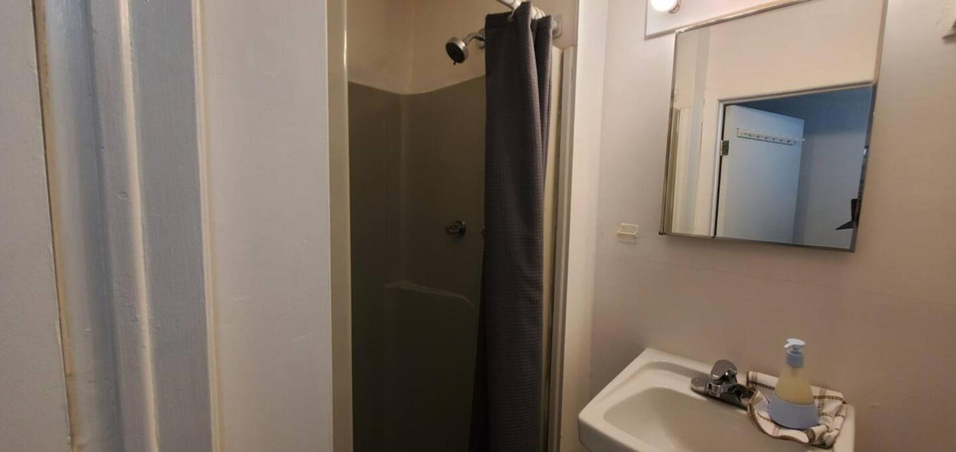 Heart Of Mtr For Memerable Experiance 2 Backyard 7Minmetro Fully Renovated & Equipped Montréal Extérieur photo